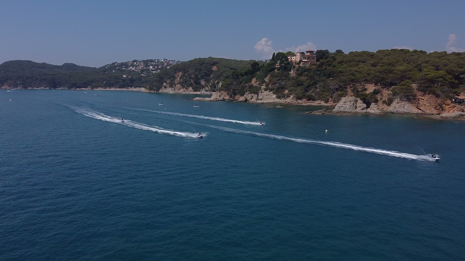 Costa Brava desde el agua en jet ski